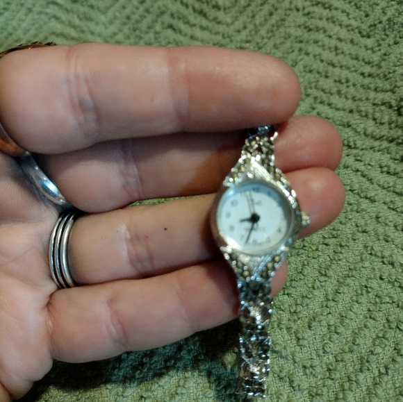 Watch - Picture 5 of 6